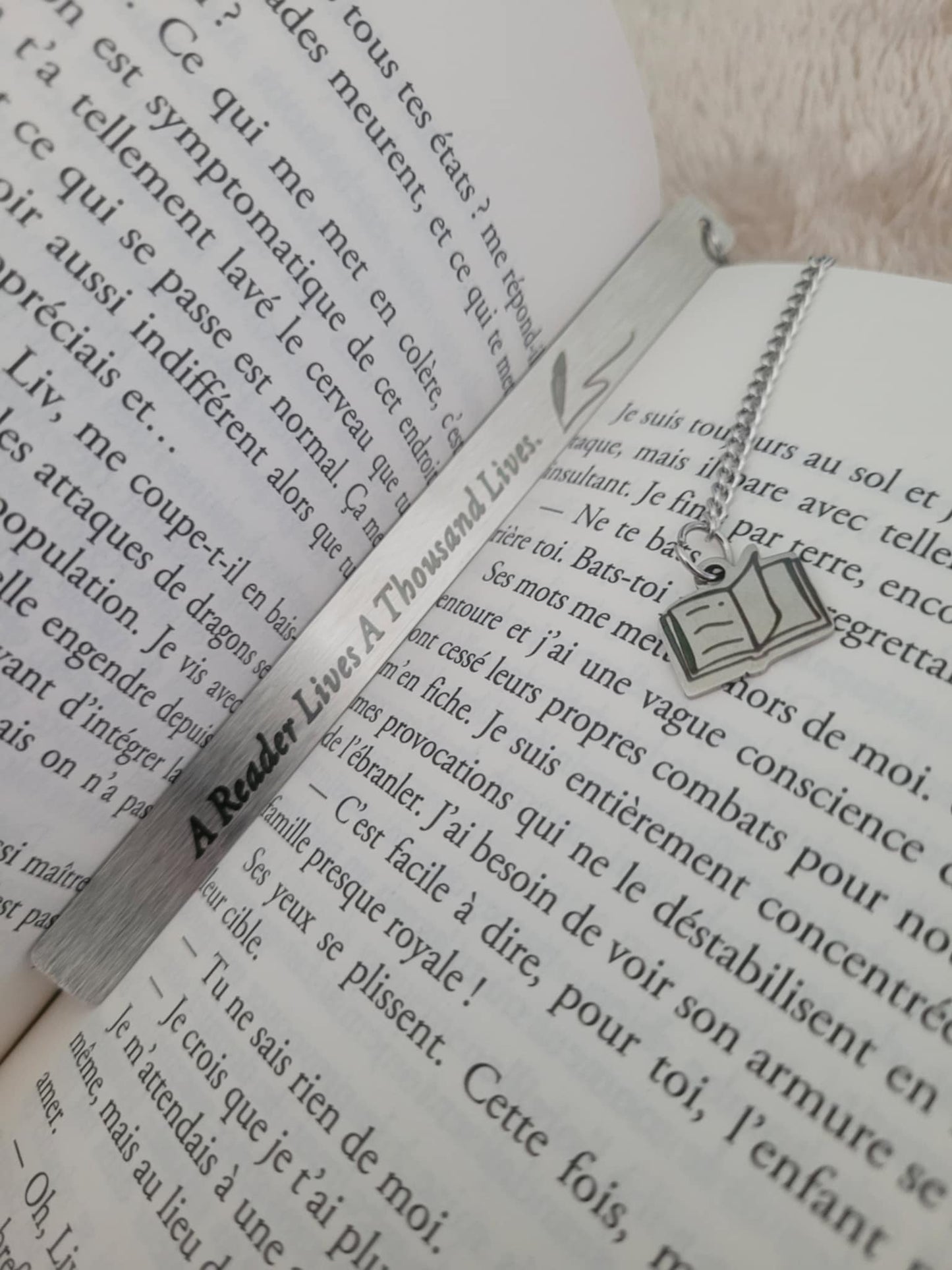 Marque-pages "Milles vies, une destinée"